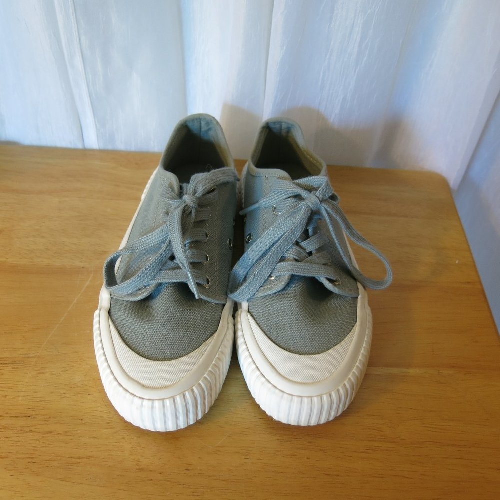 Guffy Spicewood Low Top Canvas Sneaker